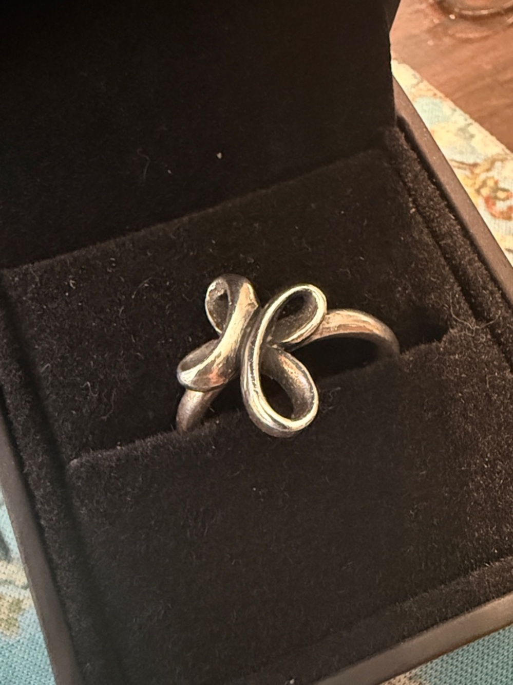JAMES AVERY Eternal Ribbon Cross Sterling Ring - size 8